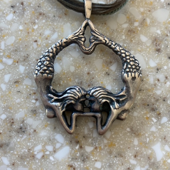 Vintage pewter mermaid necklace - Picture 3 of 4
